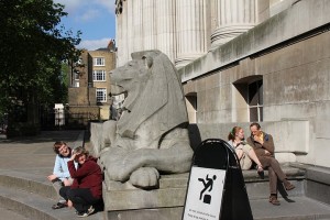 vor dem Britischen Museum